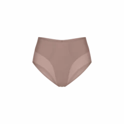 BMU ILLUSION CURVE