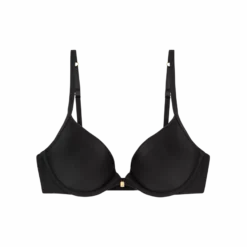 BODY MAKE-UP ESSENTIALS