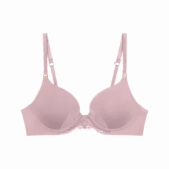 LOVE IN LACE