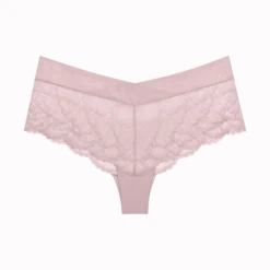LOVE IN LACE