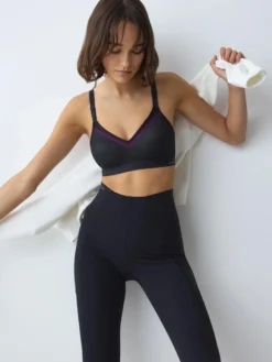 TRIACTION FREE MOTION