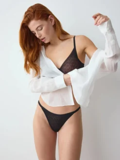 TRIUMPH SIGNATURE SHEER